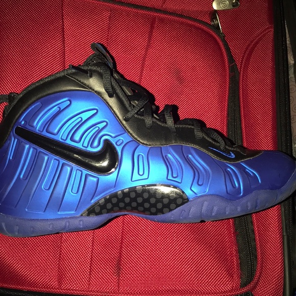 sky blue foamposites